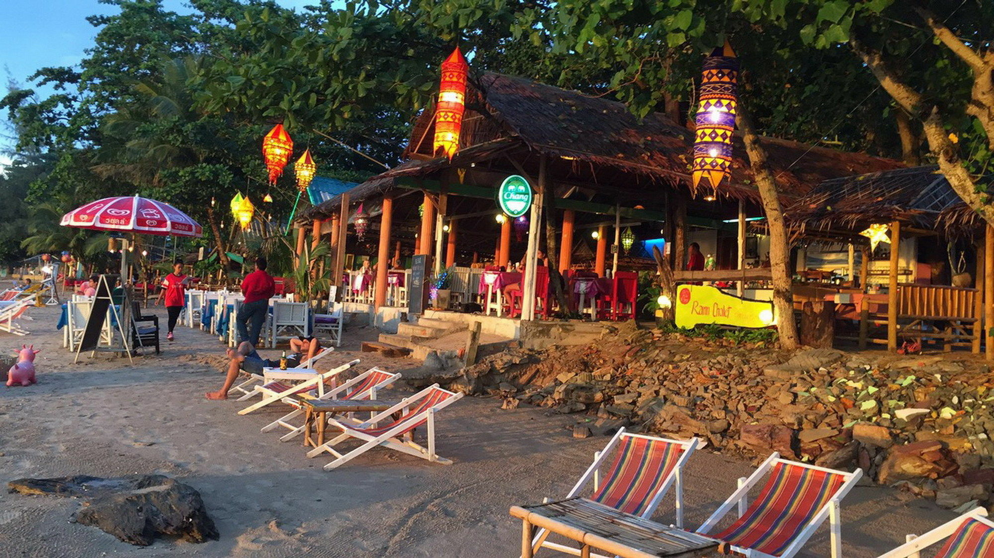 Rann Chalet Beach Side Ко-Ланта Экстерьер фото